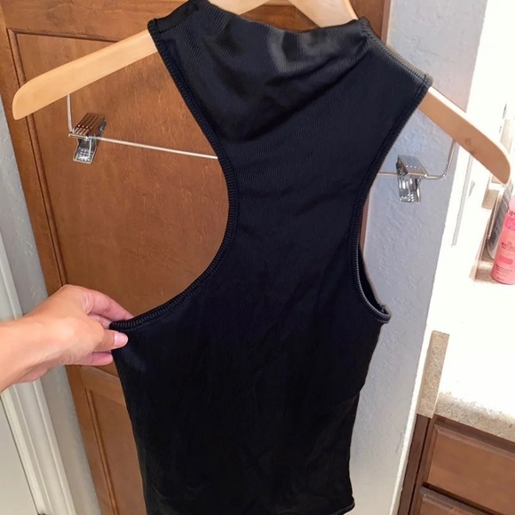 Anine Bing
Lesly Asymmetric Tank Top - Picture 4 of 16